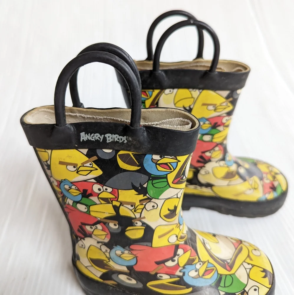 ANGRY BIRDS toddler rain boots size 5/6 unisex